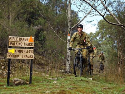 Mountain Biking the Kimberley Track in Tasmania.