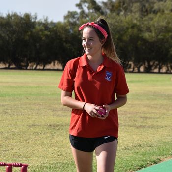 Vlc Brooke Cashin Ready To Bowl