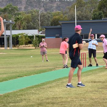 Vlc Early Surprise Wicket Bowled By Amy Mc Aliece Sends Well Being Director Mr Wiese Walking