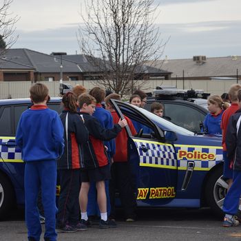 Cars Yr 5 Police Car Visit 31