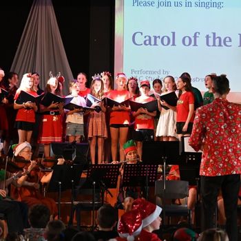 2025 t4 Wk 9 Carols the College 153