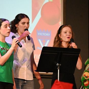 2025 t4 Wk 9 Carols the College 184