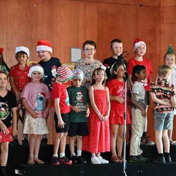 2025 t4 Wk 9 Carols the College 25