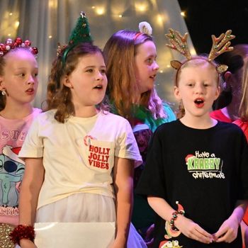 2025 t4 Wk 9 Carols the College 291