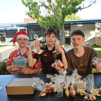 2025 t4 Wk 9 Carols the College 394