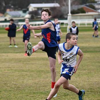 2025 T3 Wk 1 Prim Winter Sports AFL 01