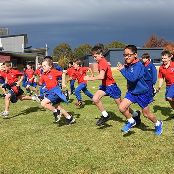 2021 Primary Athletics 800M 81