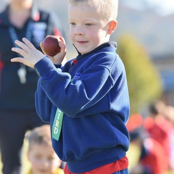 01 Thur Primary Athletics F 2 Field Events 108