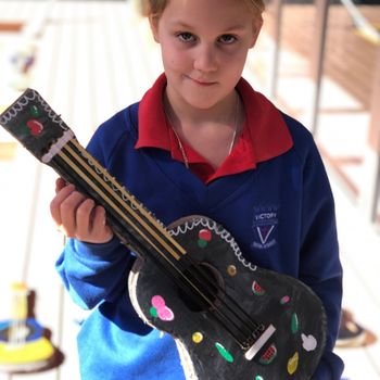 Yr 4 Art Mixed Media Guitars 9