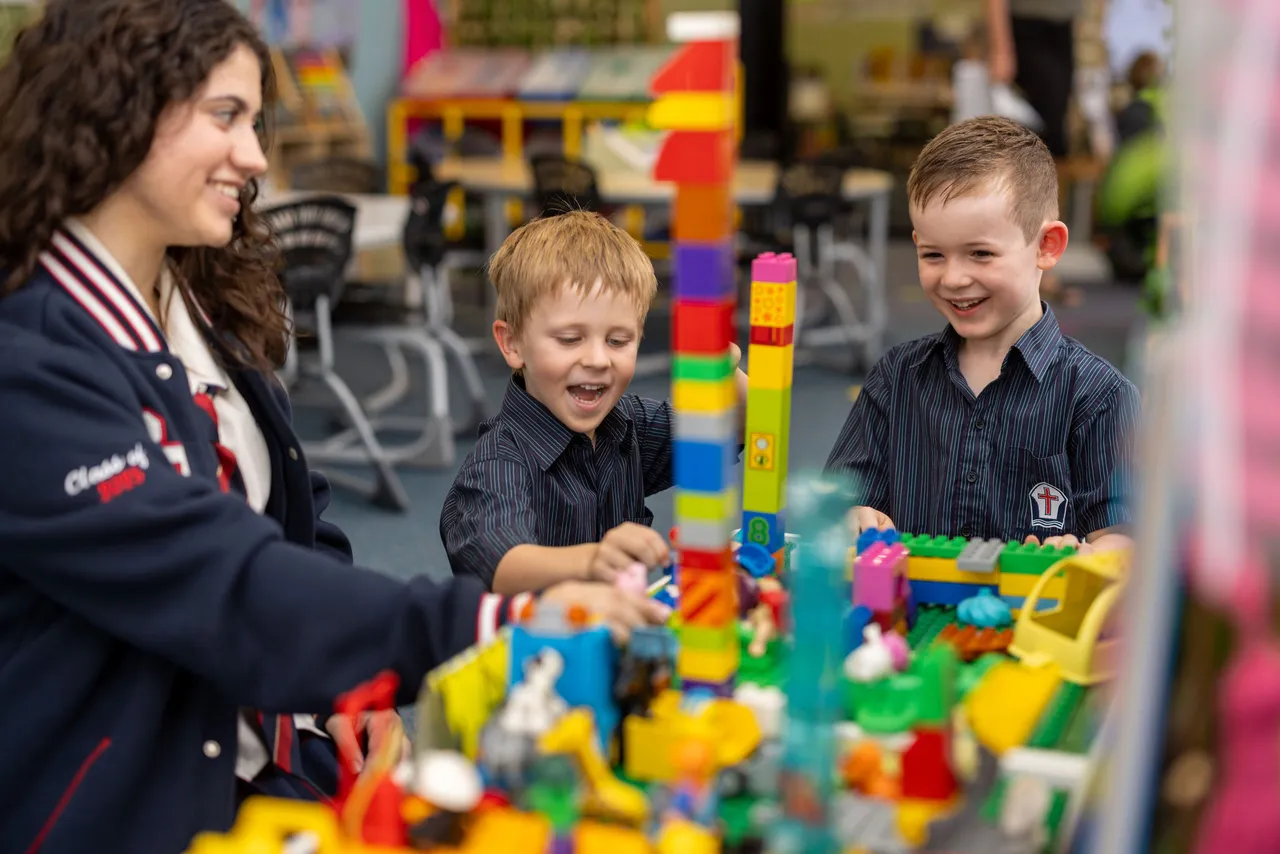 Primary school students learning in a classroom in Coffs Harbour private school
