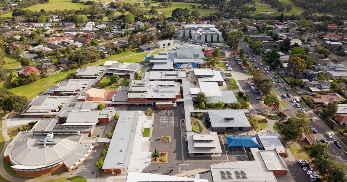 Homepage - John Paul College VIC