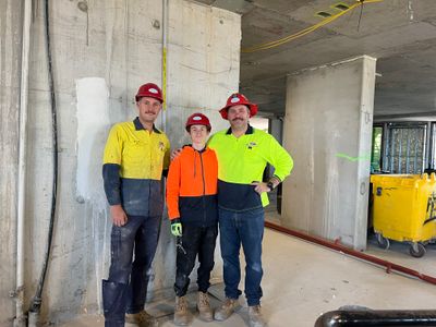 1 F732432 80 A7 42 C4 9917 5 D4 A62 DA902 A