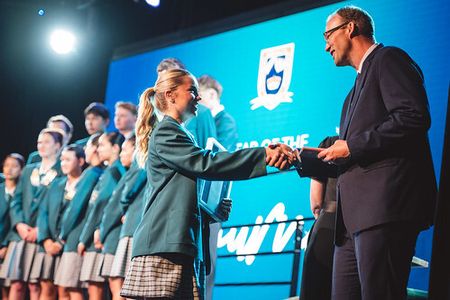 54937333073 f6a6c168fc