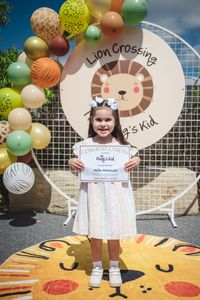 LV Lion Crossing 0003