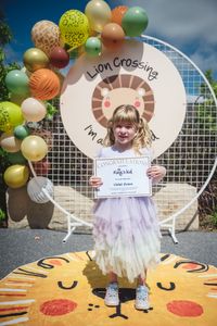 LV Lion Crossing 0028