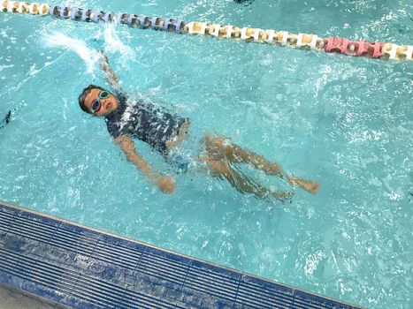 1 2 Swimming Lessons 2022 4