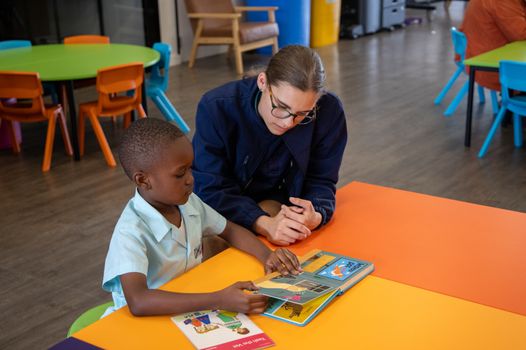 Year 7 reading to prep students 7182