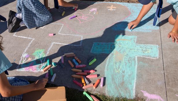 Yr 7 chalk path art 4746