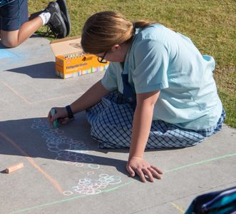 Yr 7 chalk path art 4741