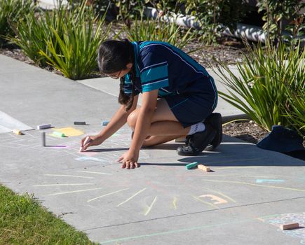 Yr 7 chalk path art 4754