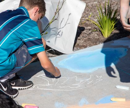 Yr 7 chalk path art 4751