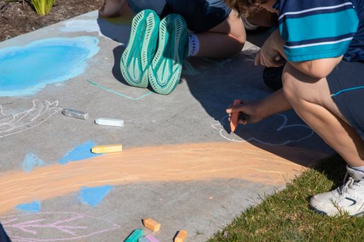 Yr 7 chalk path art 4752