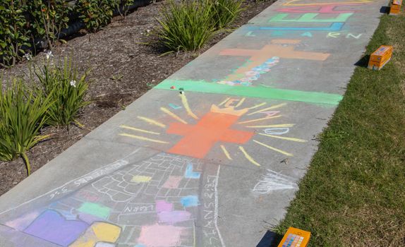 Yr 7 chalk path art 4770