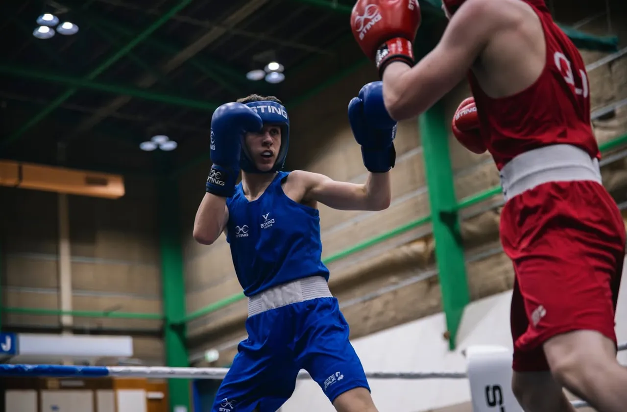 Action shot of secondary school aged student from Year 9, Orlando, sparring in the ring as he competes for the title of 2025 Under 17 National Boys 50 kg Championship at the Australian Schools Championships in Darwin.