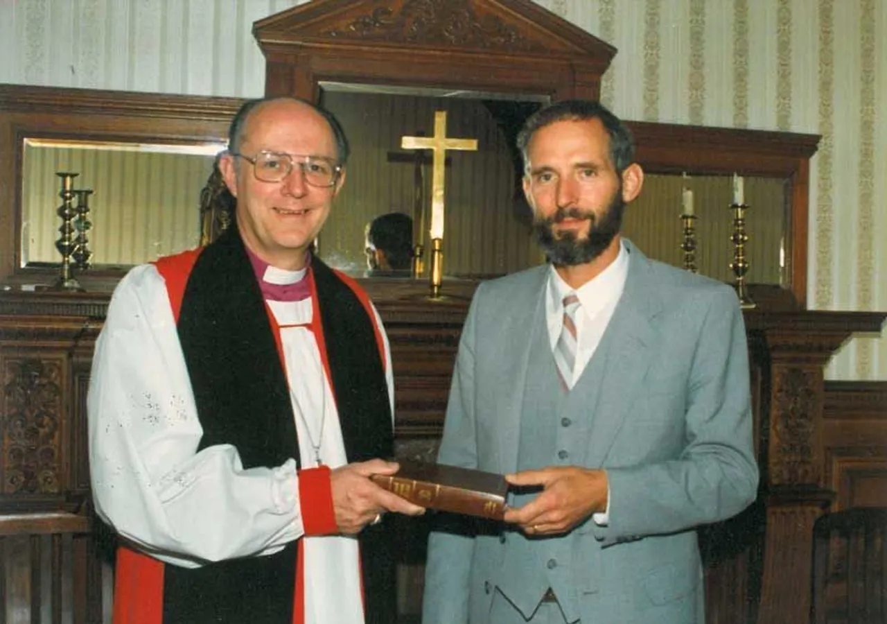 Archival photo from 1987 of Bishop John Stewart and Overnewton’s first Principal, Keith Richardson, captured during the foundational days of the College.