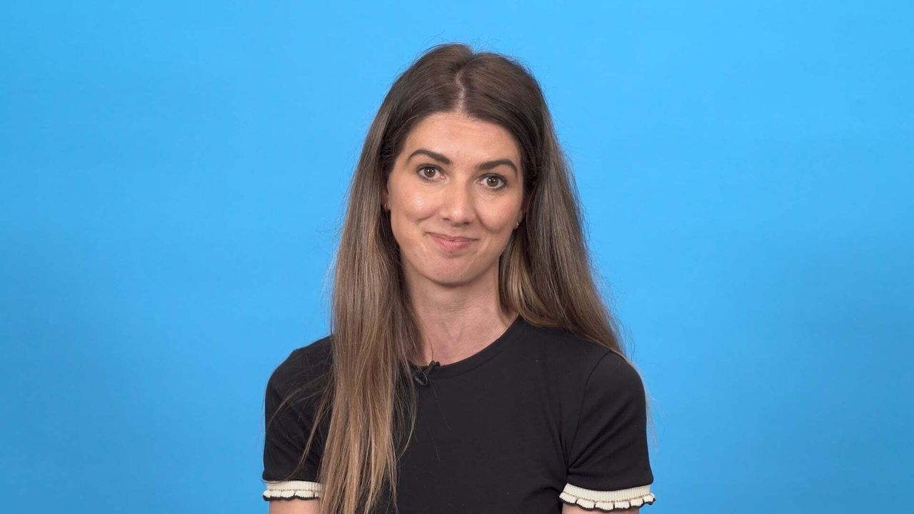 Watch Tess Spalliera, Head of Learning Middle School, outline our approach to learning, assessment and growth in Middle School.