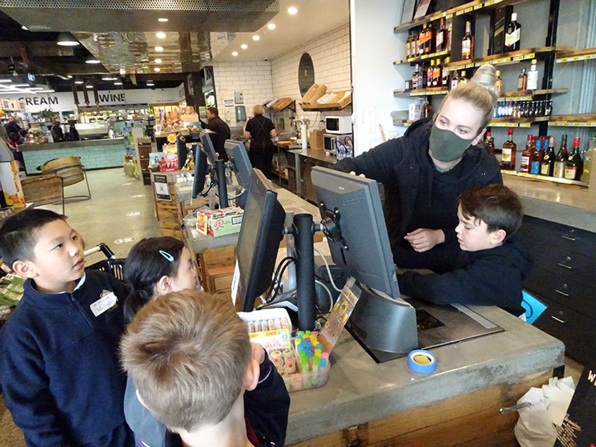 BartonGrocer1