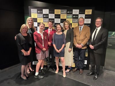 Rowing Captains Ellen Mihaljevic and Ben Heatley with the Radford party at the event Nikki Schroder, Sarah Kruger, Vicky Spencer and Craig Muller.