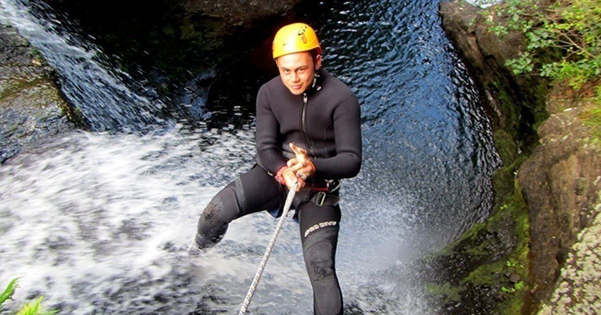 Canyoning in the Waitakere Ranges - Saint Kentigern Organisation