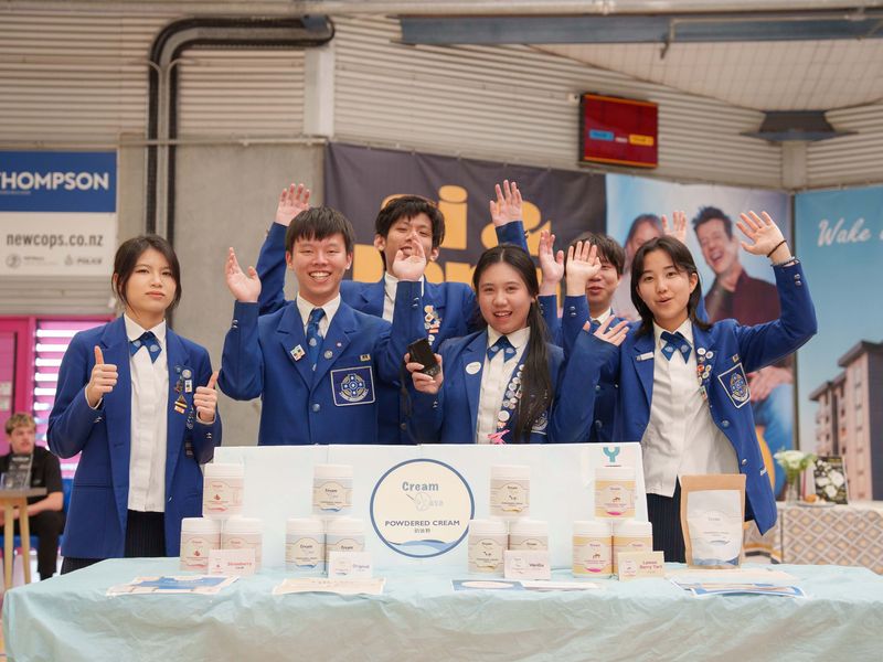 Cream Ease and LendingKiwi at Young Enterprise Regionals for College