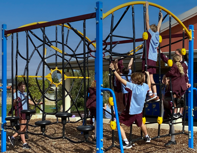 Middle School Year 6 Climbing Apparatus